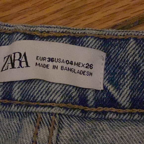 Never worn ZARAS ripped shorts US04 - Picture 3 of 3